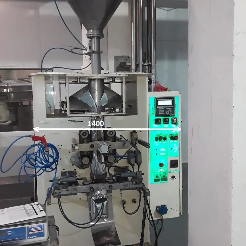 Automatic packing machine for powders, 35 strokes per minute